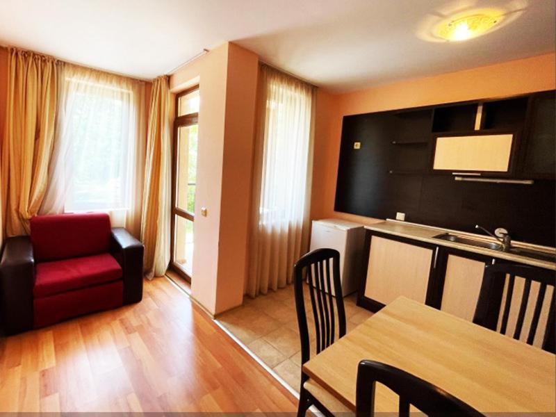 South Beach Hotel - New Management And Free Beach Access Tsarevo Buitenkant foto