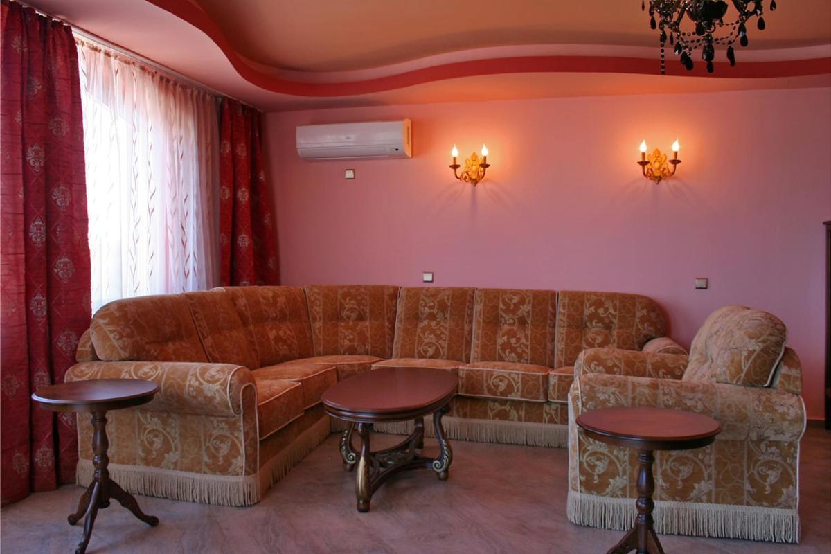 South Beach Hotel - New Management And Free Beach Access Tsarevo Buitenkant foto