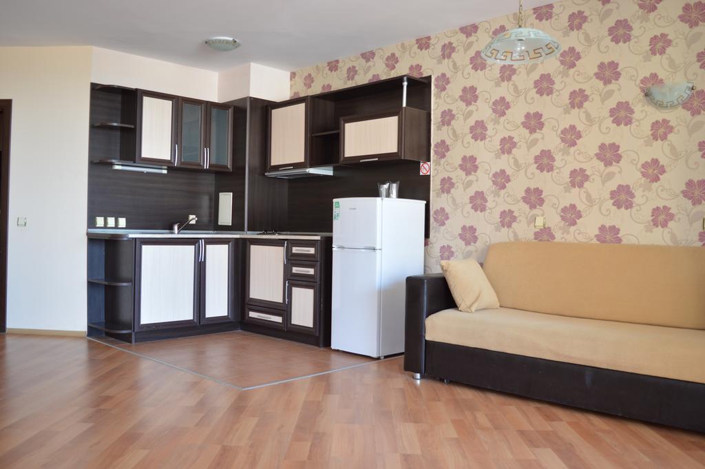 South Beach Hotel - New Management And Free Beach Access Tsarevo Kamer foto