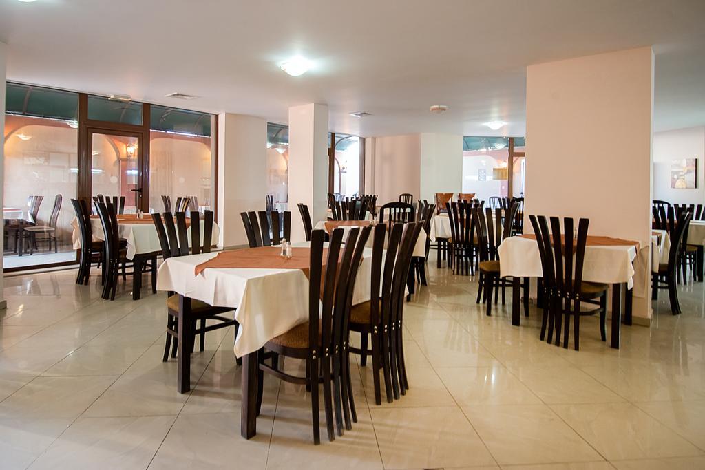 South Beach Hotel - New Management And Free Beach Access Tsarevo Buitenkant foto