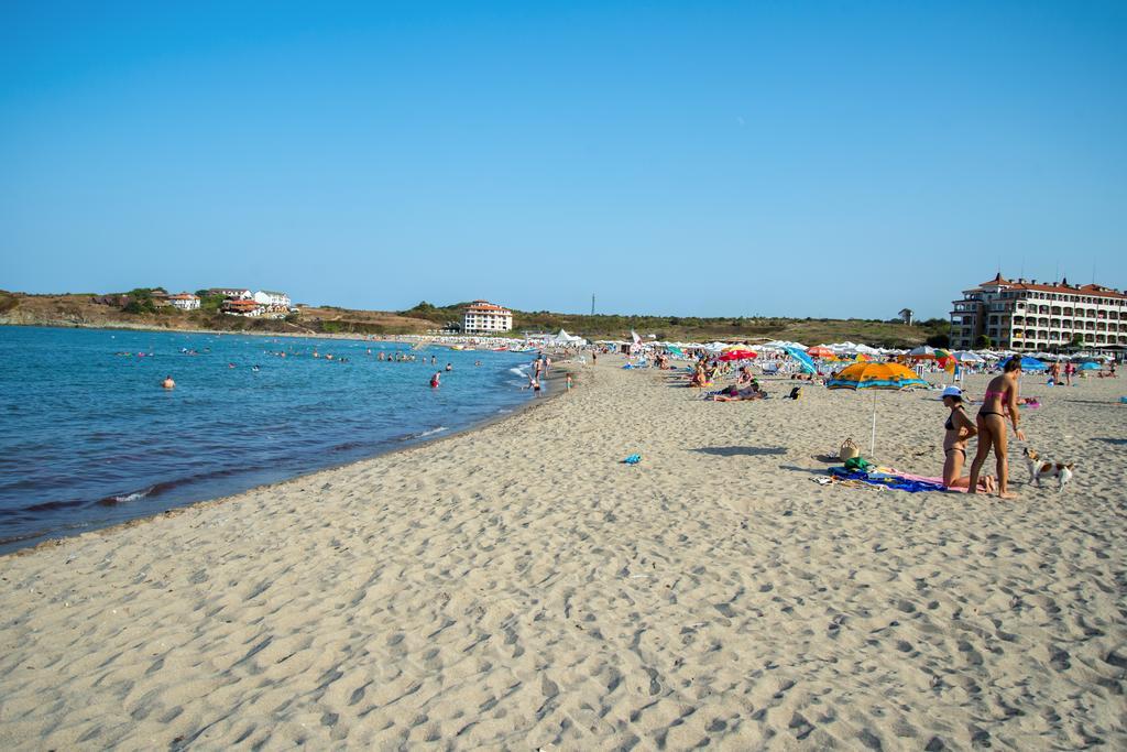 South Beach Hotel - New Management And Free Beach Access Tsarevo Buitenkant foto