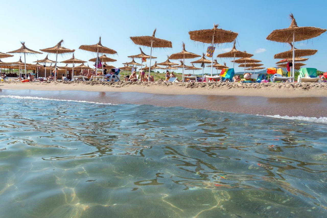 South Beach Hotel - New Management And Free Beach Access Tsarevo Buitenkant foto