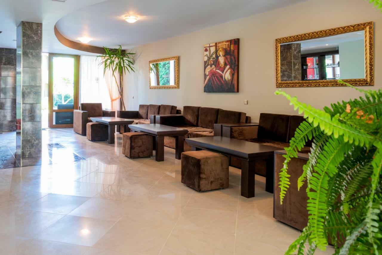 South Beach Hotel - New Management And Free Beach Access Tsarevo Buitenkant foto