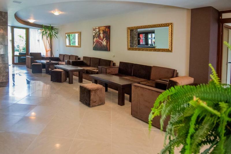 South Beach Hotel - New Management And Free Beach Access Tsarevo Buitenkant foto