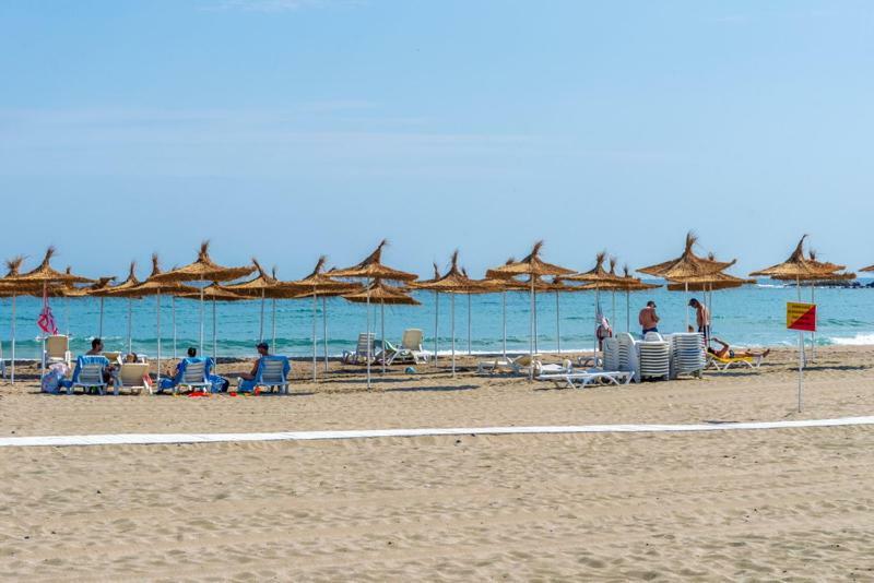 South Beach Hotel - New Management And Free Beach Access Tsarevo Buitenkant foto